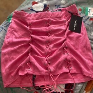 Never worn - ordered these super cute pieces but they didn’t fit sadly ):